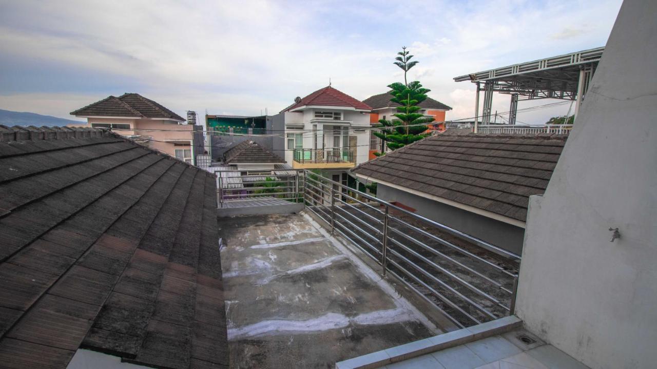 באטו Villa El Nino 5 Bedroom Dengan Rooftop Mountain View מראה חיצוני תמונה