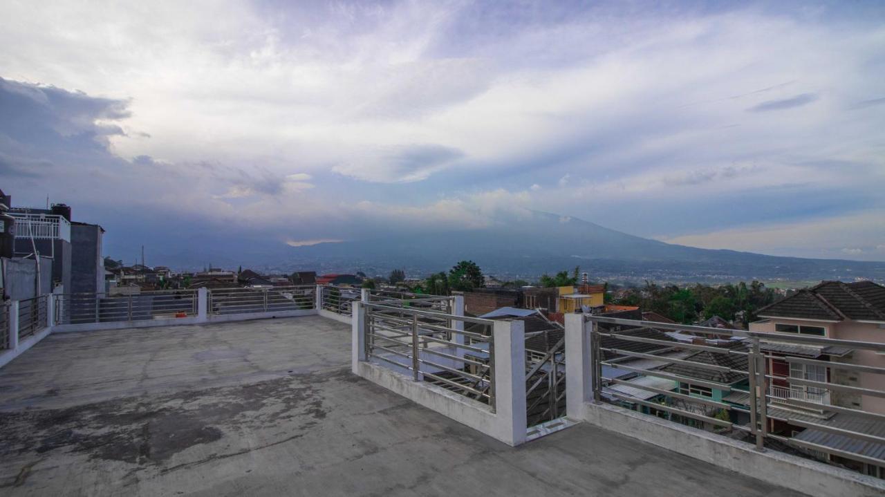 באטו Villa El Nino 5 Bedroom Dengan Rooftop Mountain View מראה חיצוני תמונה